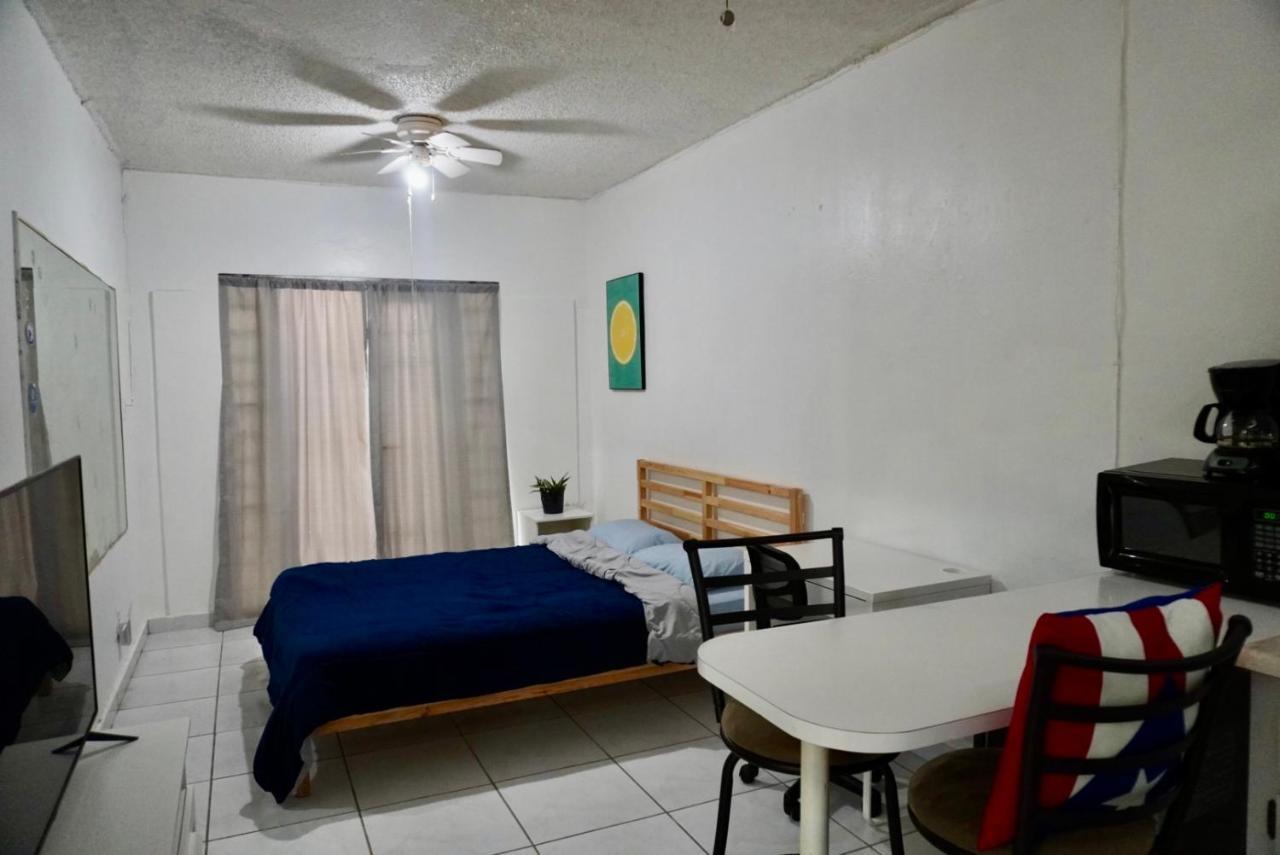 All You Need Studios Walking Distance To Beach Isla Verde ซานฮวน ภายนอก รูปภาพ
